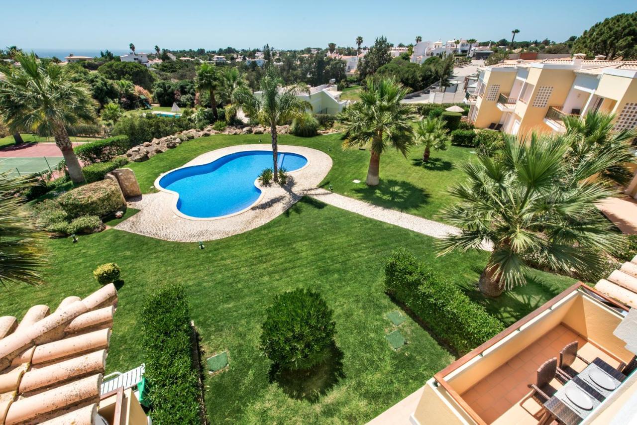 Beautiful Two Bedroom Apartment With Roof Terrace Carvoeiro  Exterior photo